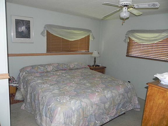 Master with king size bed