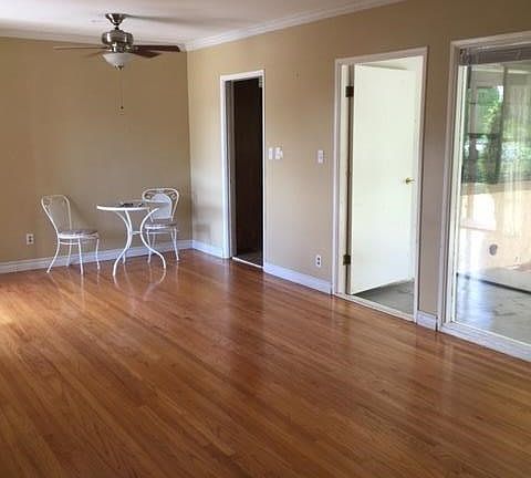 3rd image of 10021 Gaviota Ave