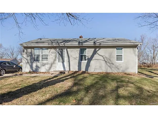 2815 S River Rd photo 1