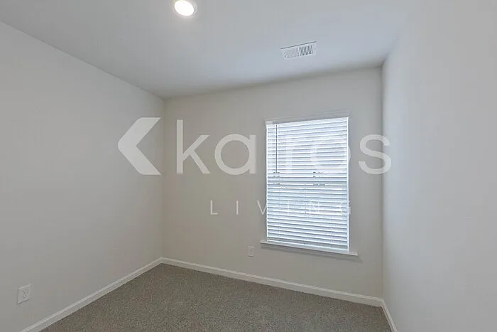 2137 Banyon Cir — Photo 12
