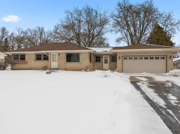 3756 South 124th STREET, Greenfield, WI 53228