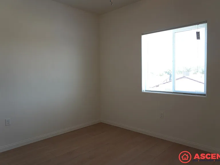 420 20th Ave — Photo 7