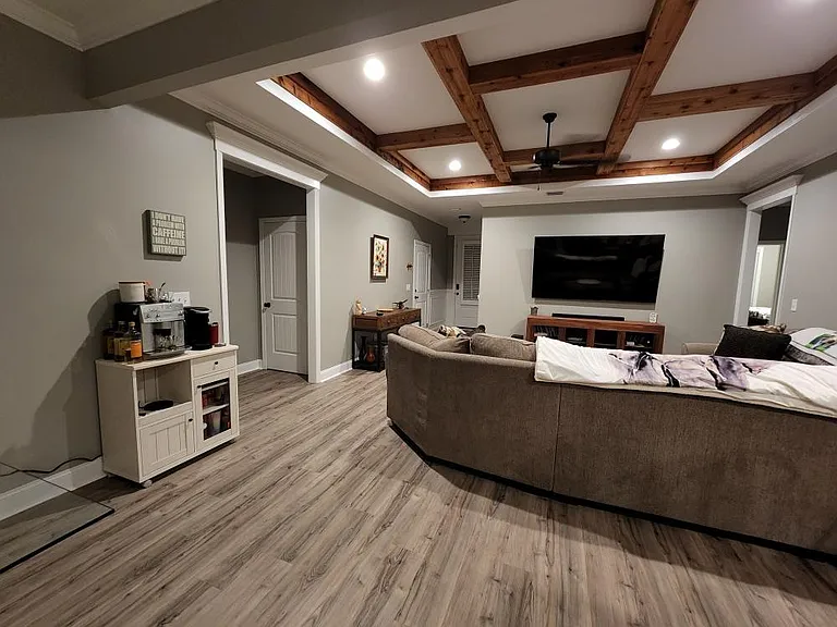 3844 Bettys Pl — Photo 4