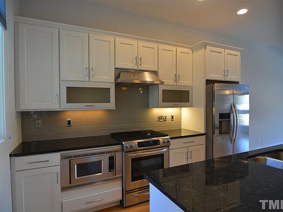 4th image of 515 Hillsborough St Unit 105