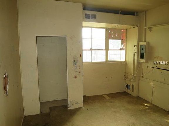 5th image of 1503 Regan Ave