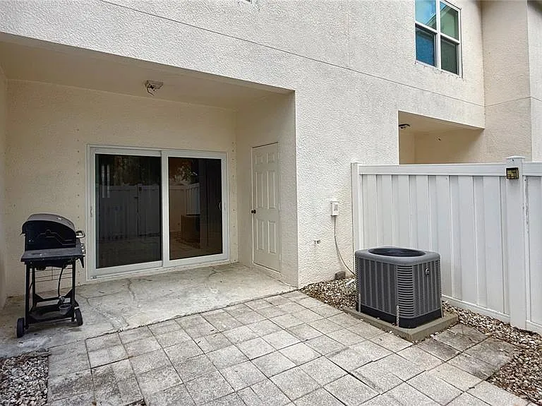 3620 Pine Oak Cir #105 — Photo 6