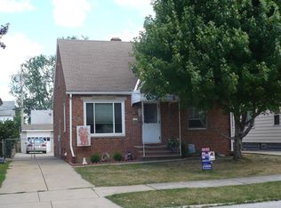 5251 W 48th St, Parma, OH 44134