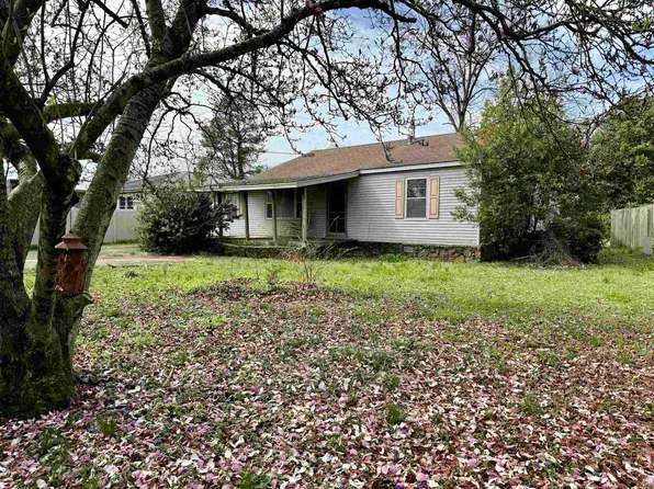 1440 Circle Dr, Tuscumbia, AL 35674