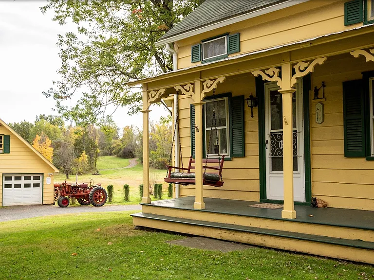 Front porch swing