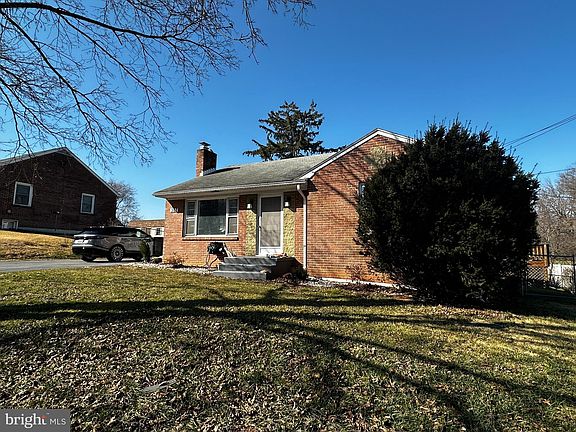 3rd image of 367 Antietam Dr