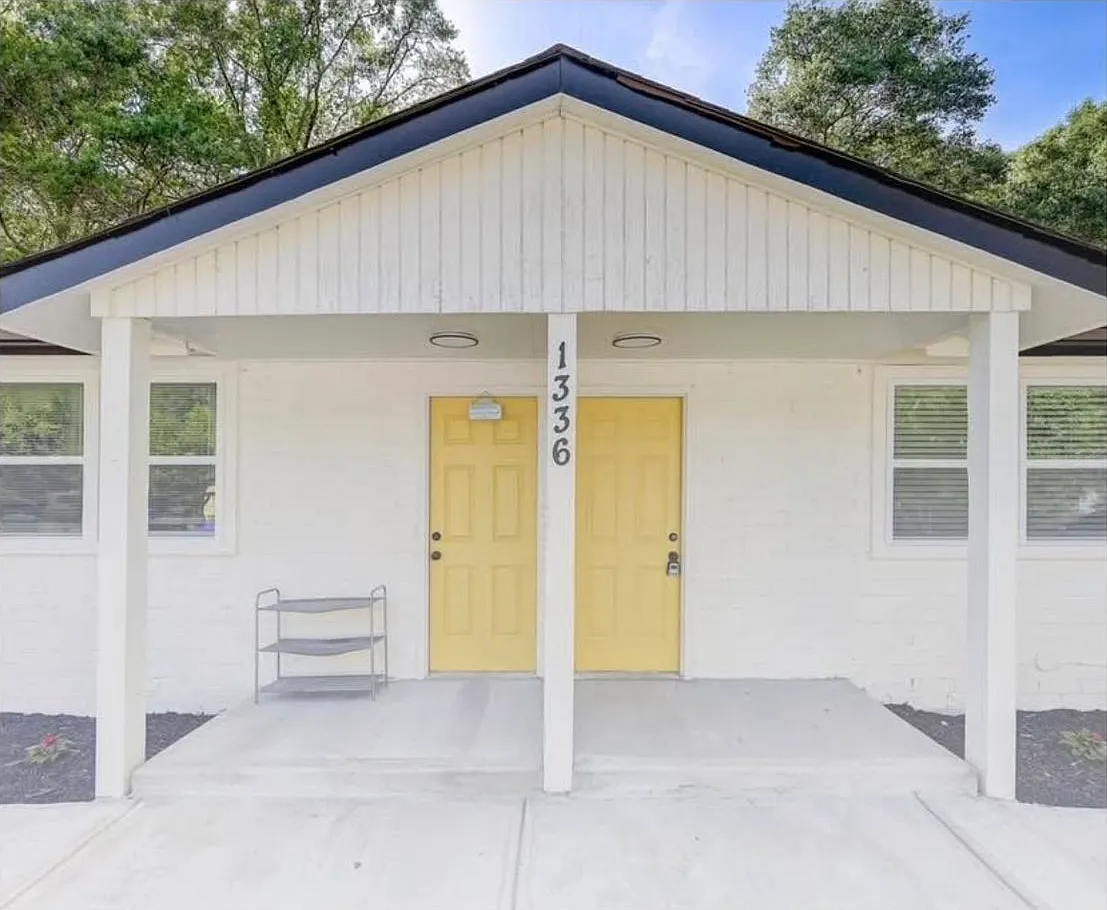 2 bed, 1000 sqft, $1,695 — Photo 3