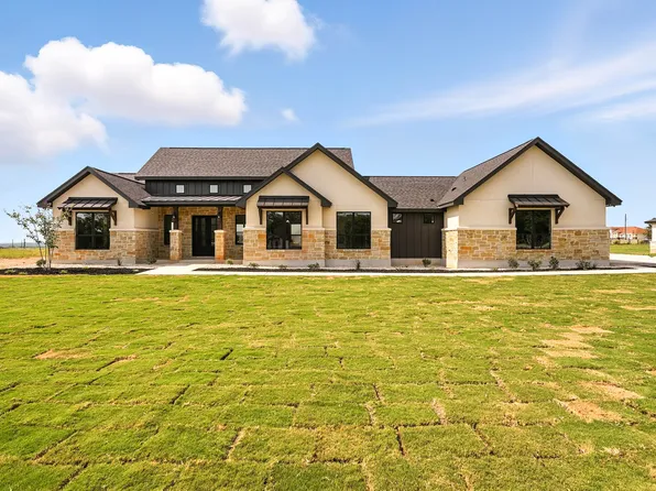 1223 COUNTY ROAD 319, La Vernia, TX 78121