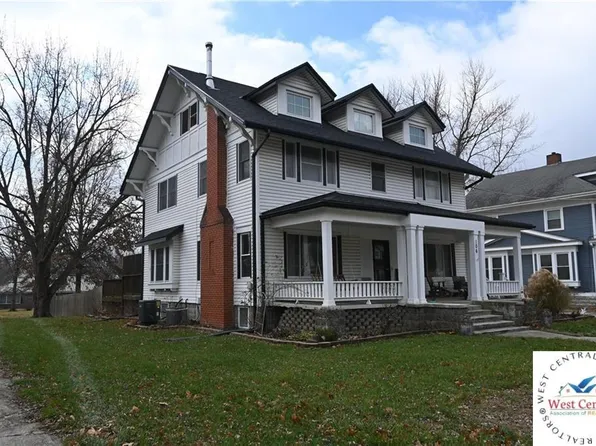 106 W Ray St, Sweet Springs, MO 65351