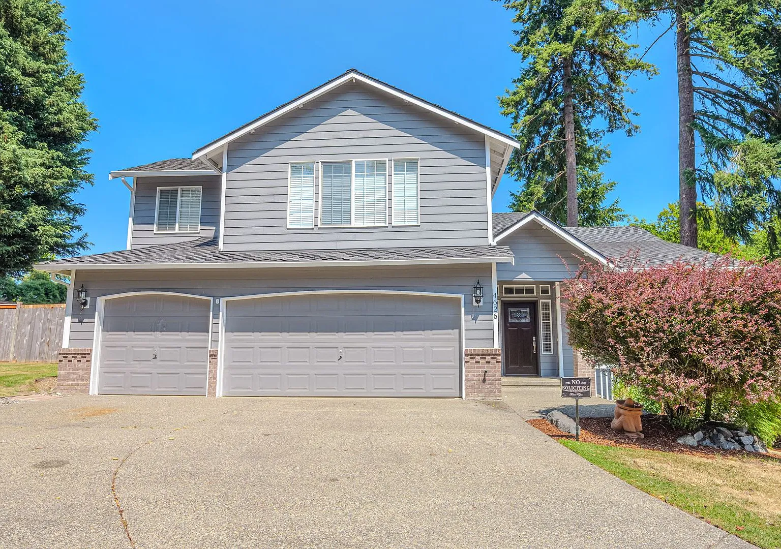 4 Bedroom, 2.5 Bath Single Family Home — Photo 1