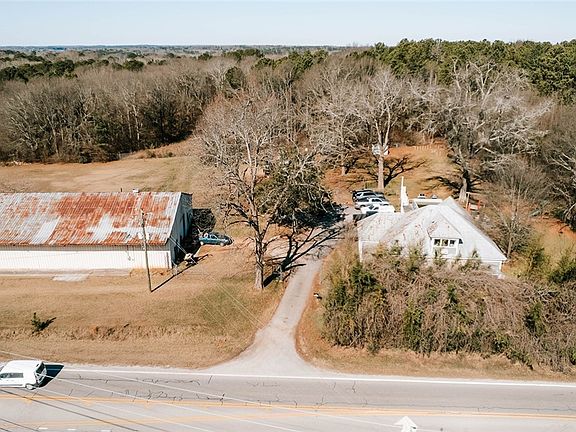 5th image of 165 Spring Valley Road