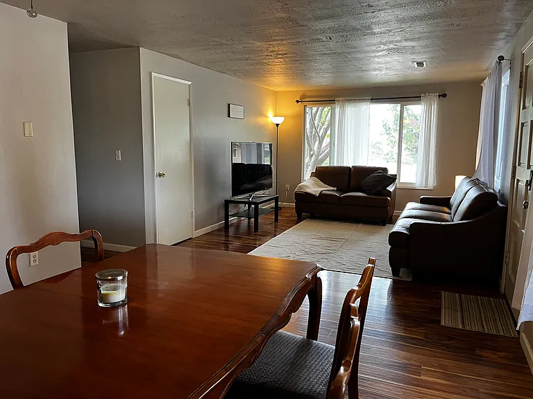 925 Olympic Ave — Photo 8