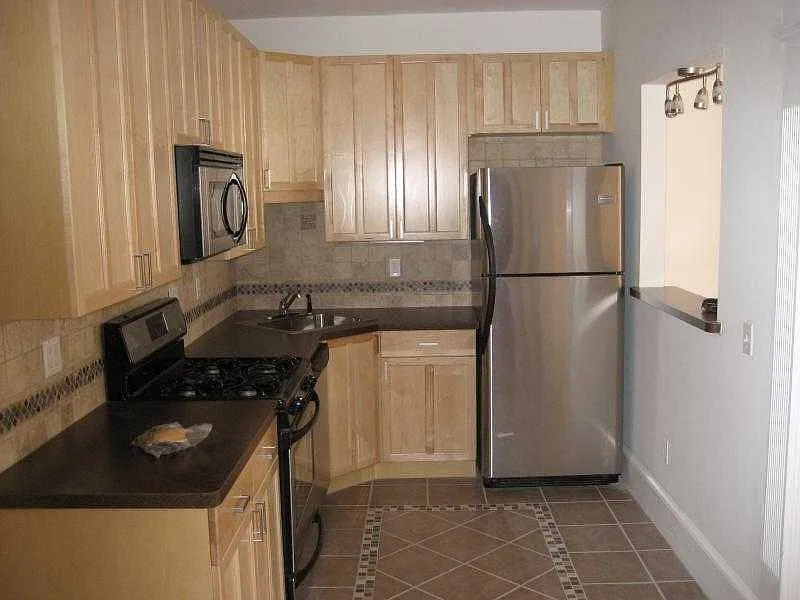 4 bed, $5,000 — Photo 3