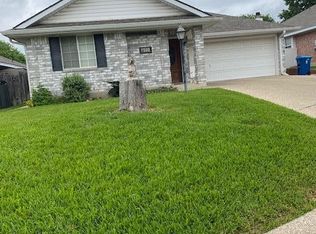 220 W Coronado Cir, Kerrville, TX 78028