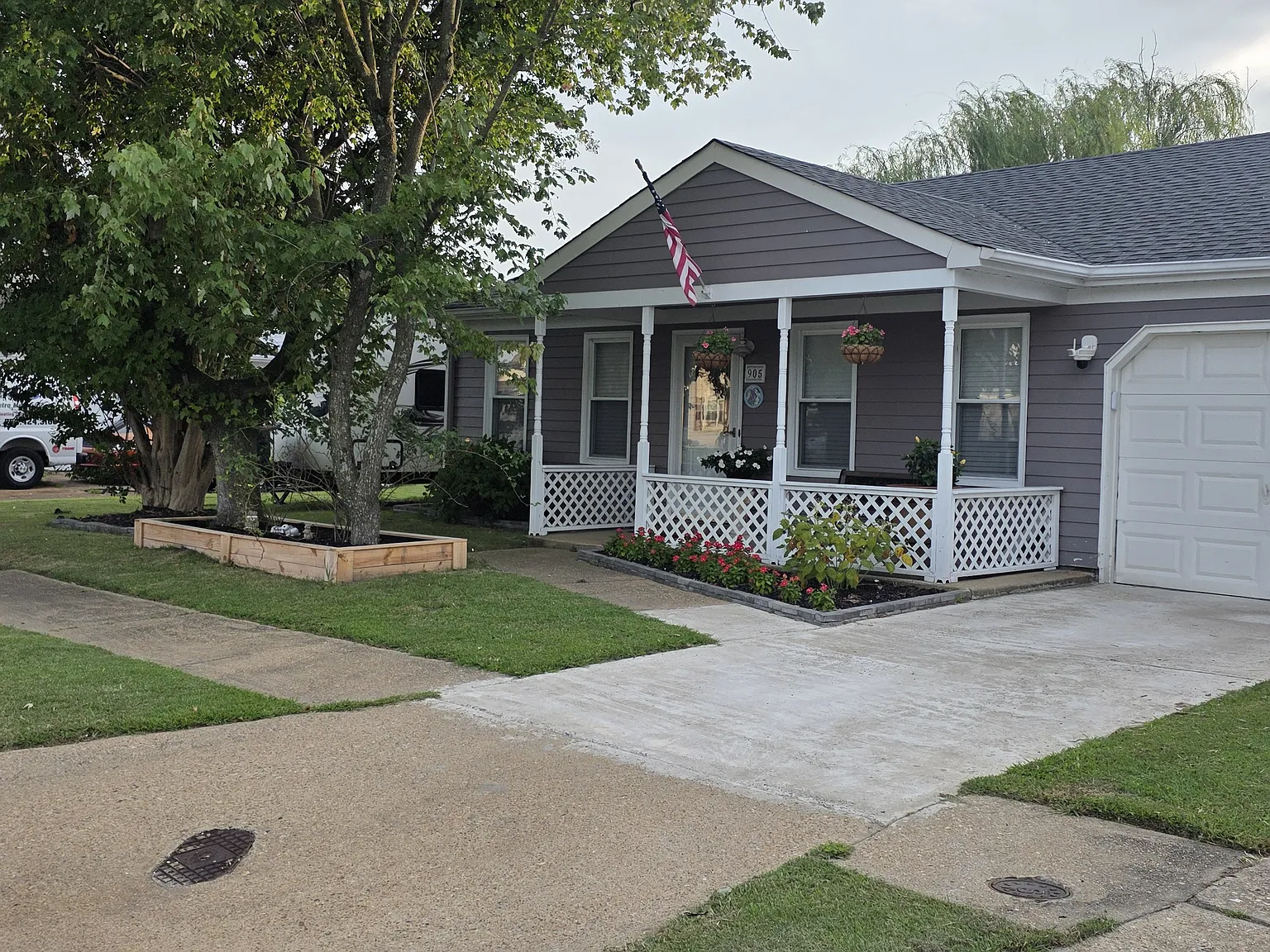 3 bed, 1318 sqft, $2,550 — Photo 1