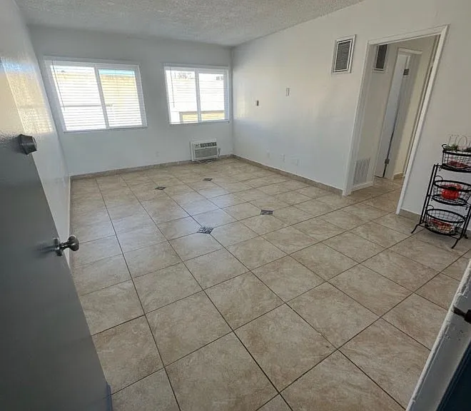 6623 Woodley Ave #6 — Photo 8