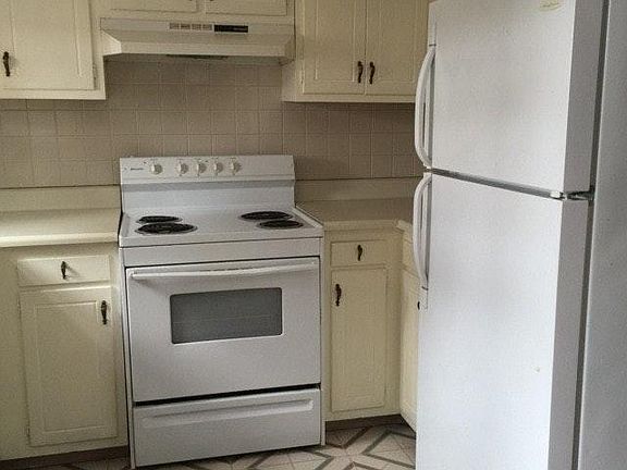 5th image of 4820 Merrifield Pl