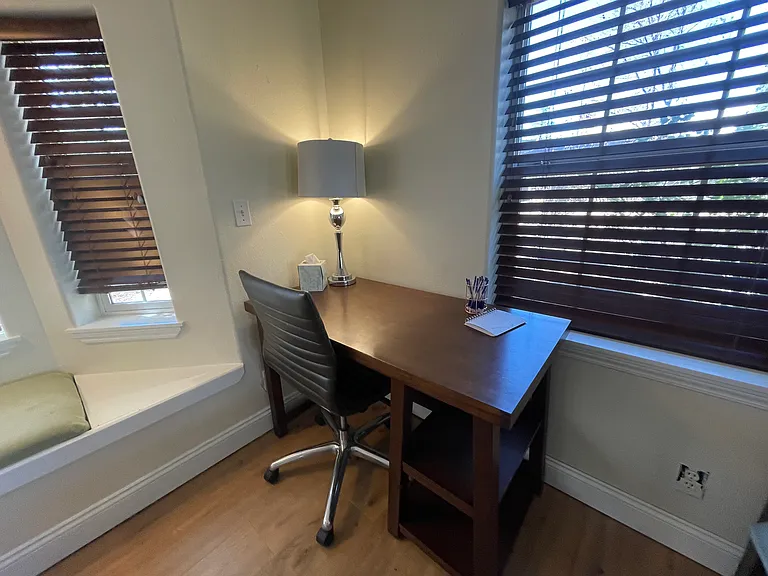 450 SE Reed Market Rd — Photo 14