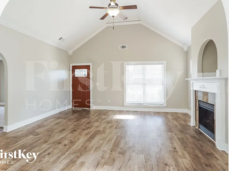 236 Stonecreek Pl — Photo 4