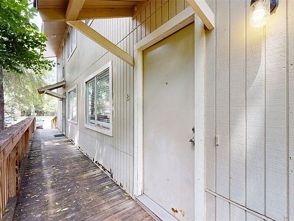 2nd image of 1216 Holik Dr #A-d