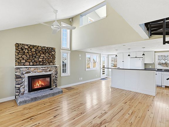 4th image of 85 Ellisville Dr