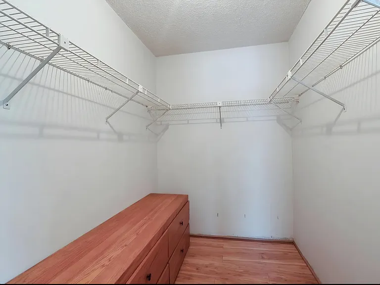 4465 NE 34th Ct — Photo 7