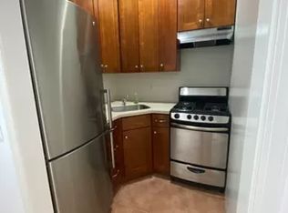 228 4th Ave #4B, Brooklyn, NY 11215