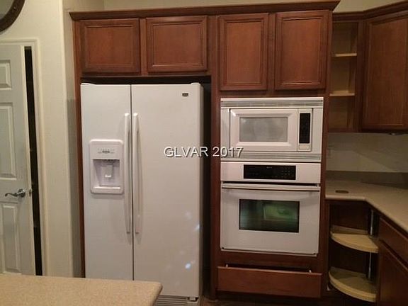 3rd image of 4671 Santa Luc St