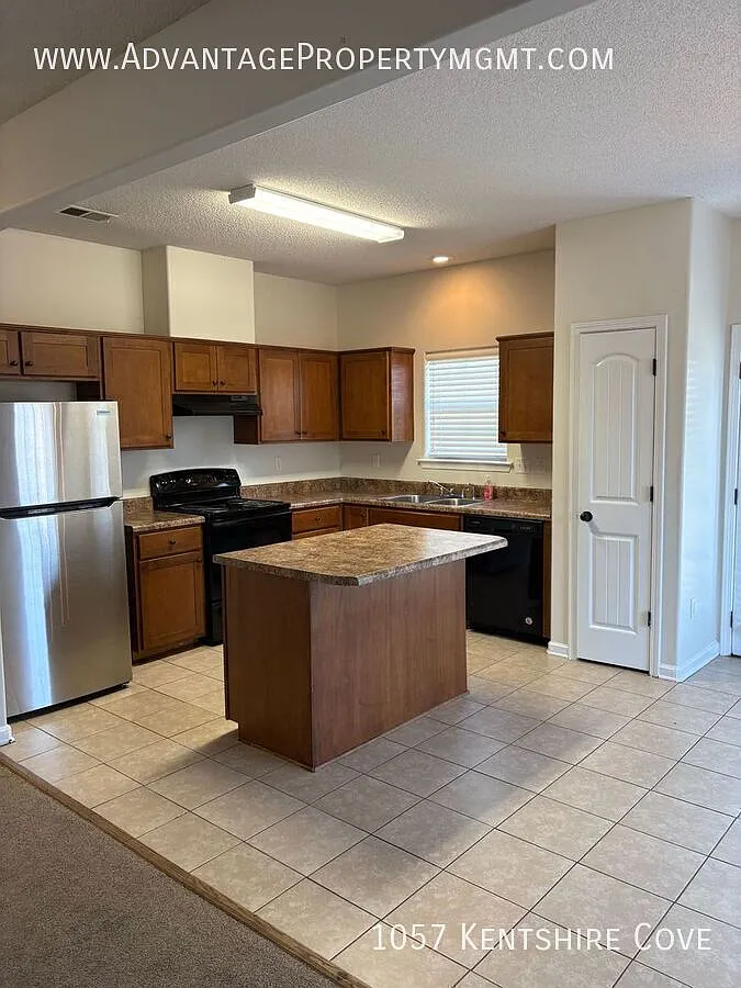 Spacious, Remodeled Home in Cordova — Photo 3
