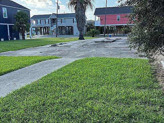 4th image of 6205 Avenue L