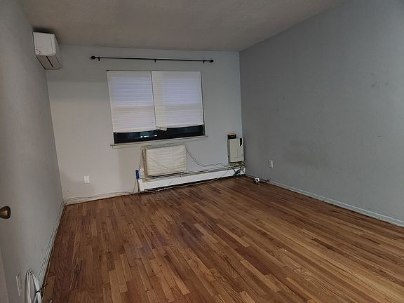 3rd image of 240 69th Ave Unit 1