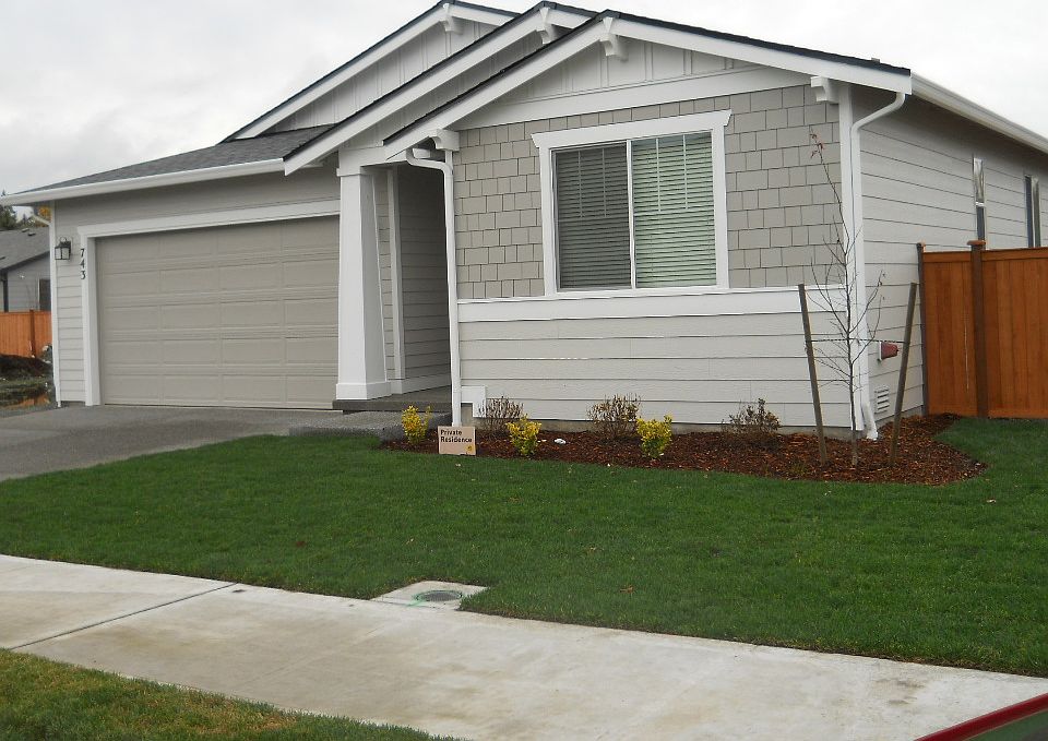 1st image of 743 Holly Ave