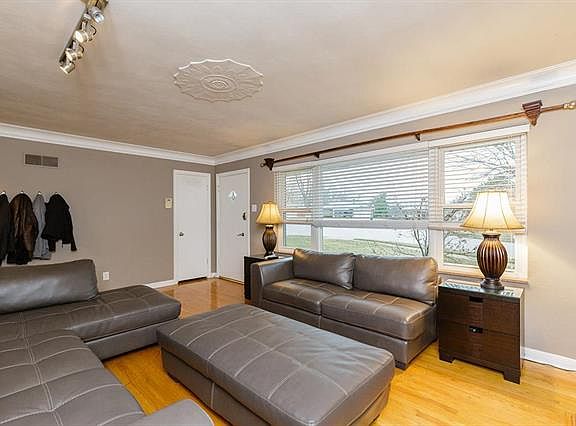 4th image of 11808 Sunlind Dr