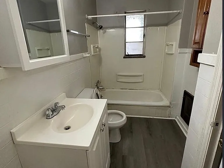 404 Maryland Ave — Photo 3