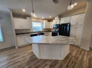 215 Caviller Ct #215, North Fort Myers, FL 33917