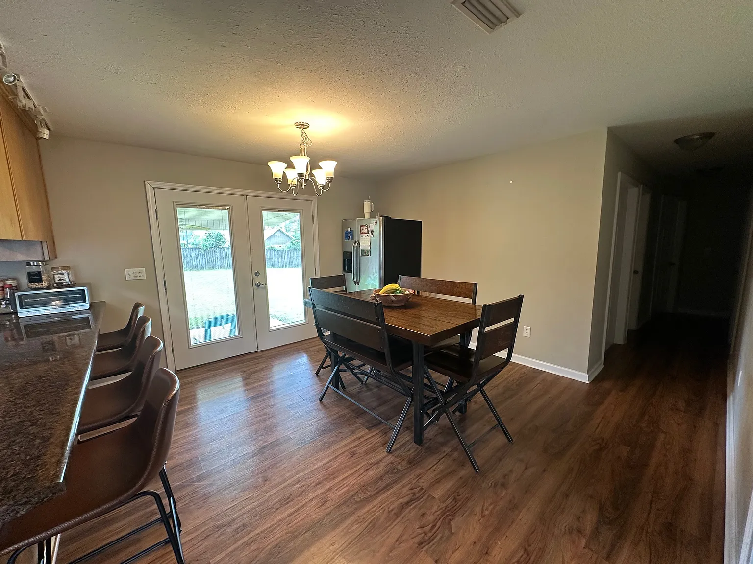 1 bed, 1672 sqft, $700 — Photo 2