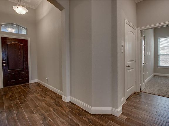 4th image of 3449 Rosewood Ln