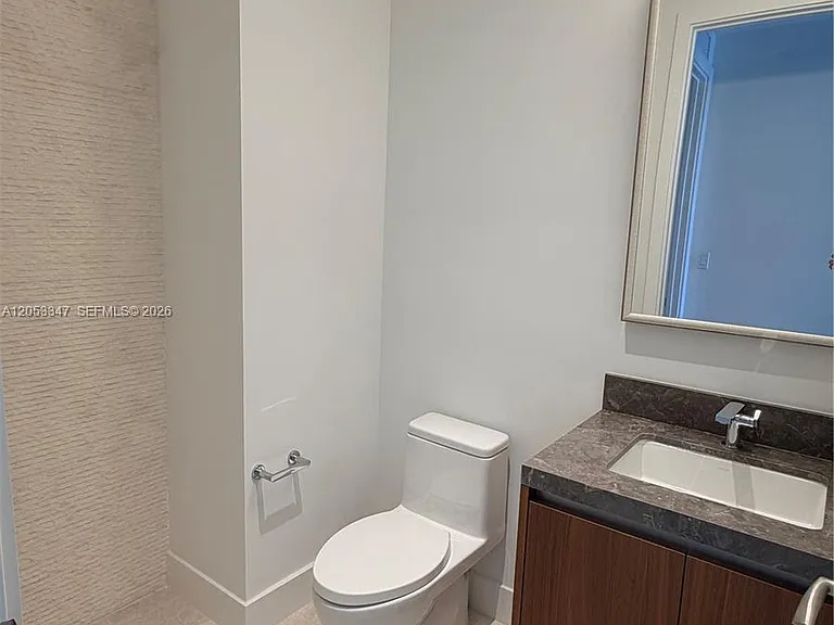 175 SE 25th Rd #902 — Photo 35