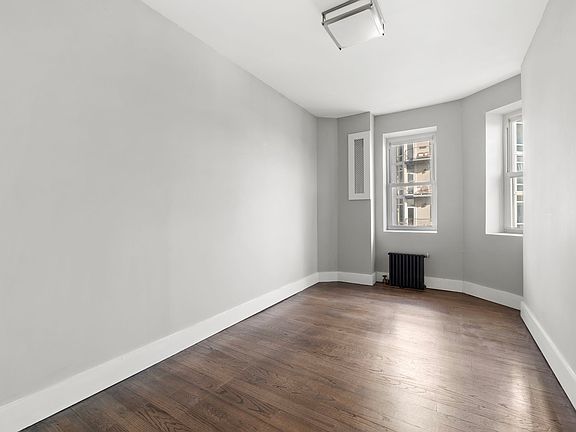5th image of 74 India St APT B14