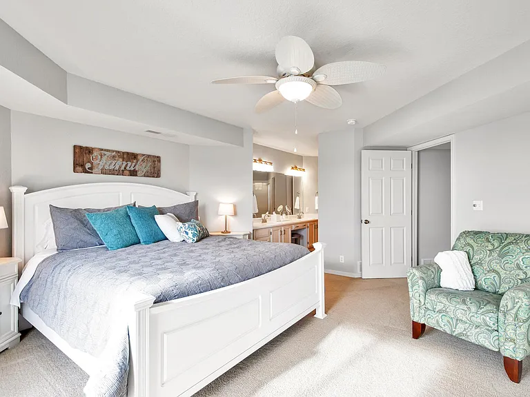 404 Regatta Bay Cir #2A — Photo 3