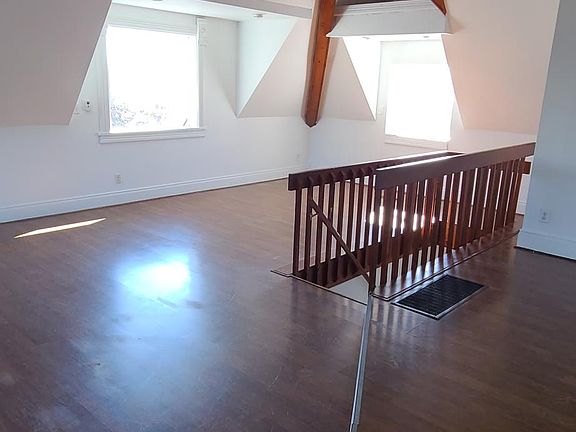 2nd image of 59 Green St #3