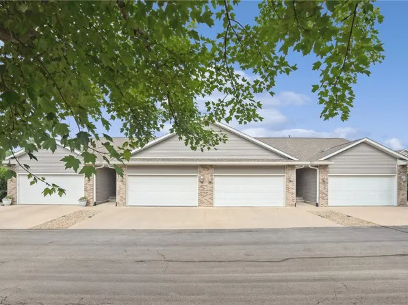 5752 Oakwood Ave NE Unit 3, Cedar Rapids, IA 52402