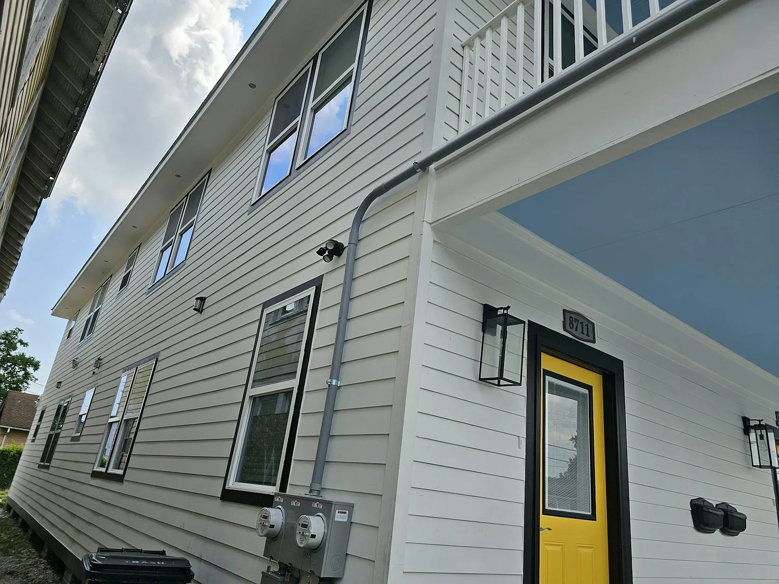 8709 Apricot Street — Photo 3