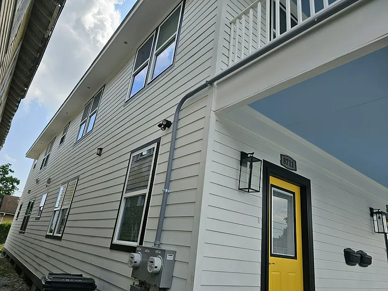 8709 Apricot St — Photo 3