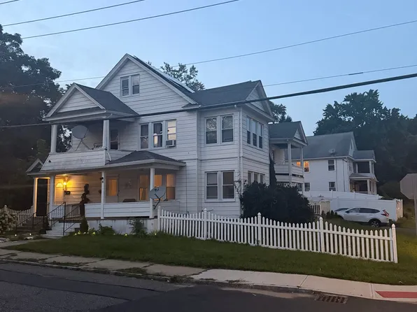 131 Hamburg St #2, Springfield, MA 01107