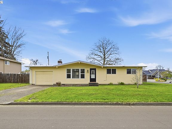 3rd image of 3698 Revell St